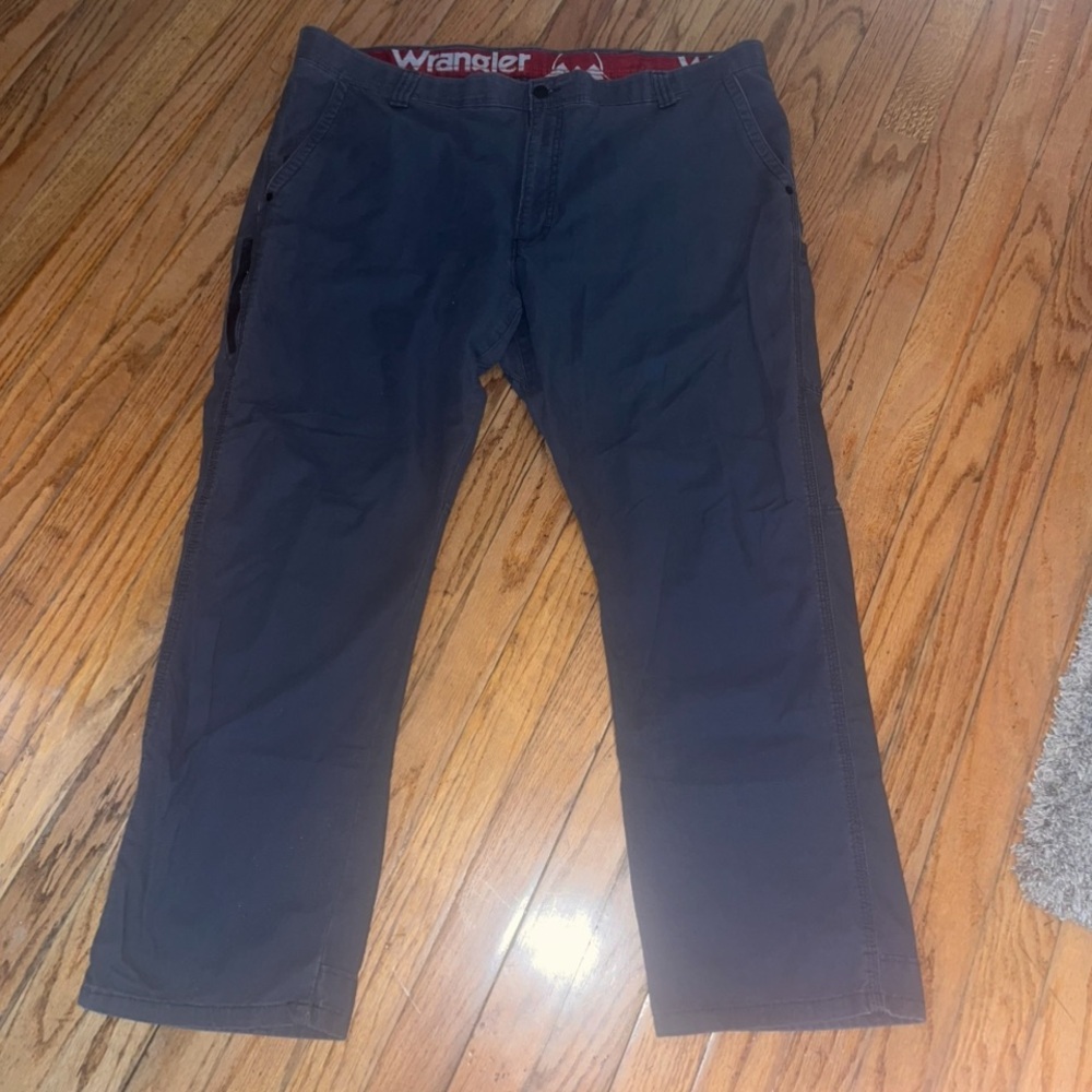 Wrangler: Men’s Casual Pants Size 44 X 30